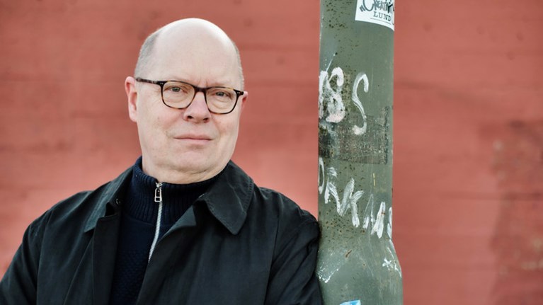 Gunnar KrantzKonstnärlig professorFakulteten för kultur och samhälleInstitutionen för konst, kultur och kommunikationForskar inom Konstnärlig forskningLitteraturvetenskapTecknade serierSpråk och litteraturtecknade serier