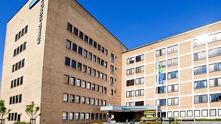 Byggnaden och studentbostadshuset Rönnen