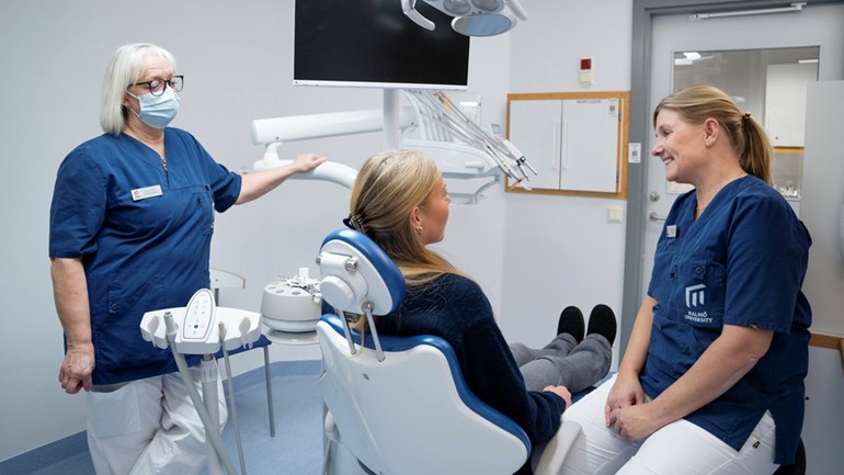 Patient på tandvårdskliniken.