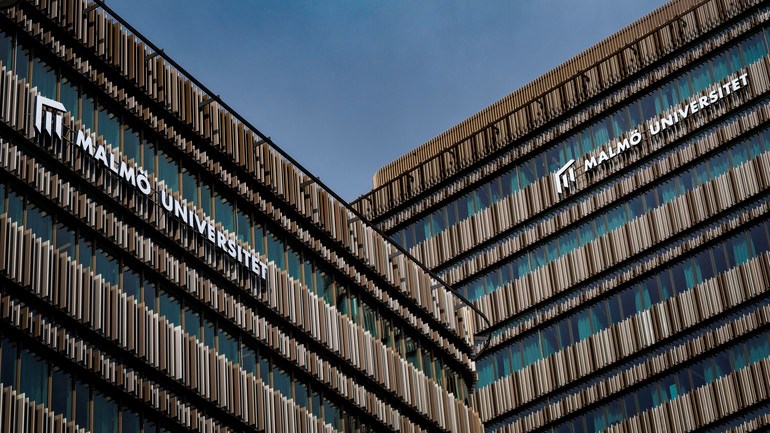 Niagaras fasad med Malmö universitets logga.