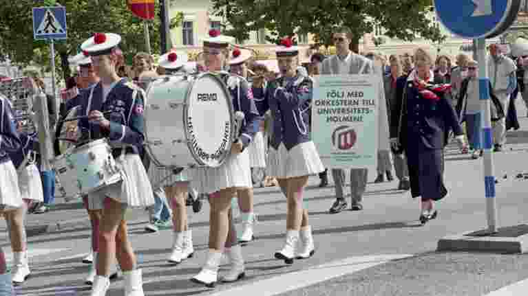 Parad med orkester