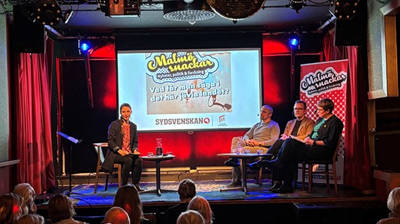 Malmö snackar om yttrandefrihet, bild på scenen