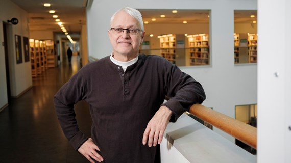 Lars Pålsson SyllProfessorFakulteten för lärande och samhälleInstitutionen för samhälle, kultur, identitet