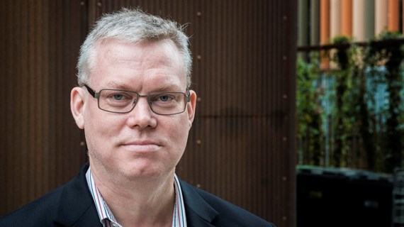 Jonas OlofssonProfessorFakulteten för hälsa och samhälleInstitutionen för socialt arbete